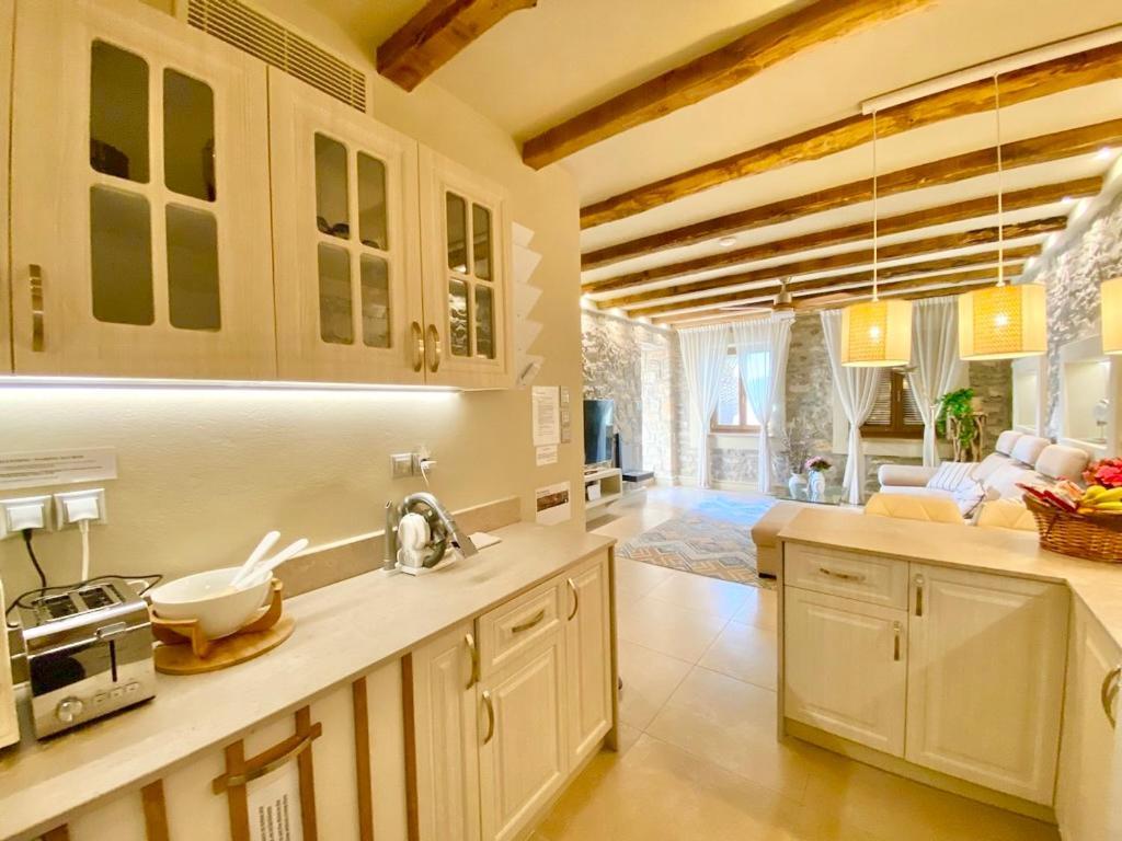 Villasonboard Rock Villa 3 Bed, 3 Bath, Jacuzzi, Seaside Ermioni Luaran gambar