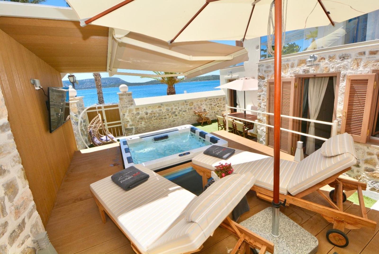 Villasonboard Rock Villa 3 Bed, 3 Bath, Jacuzzi, Seaside Ermioni Luaran gambar